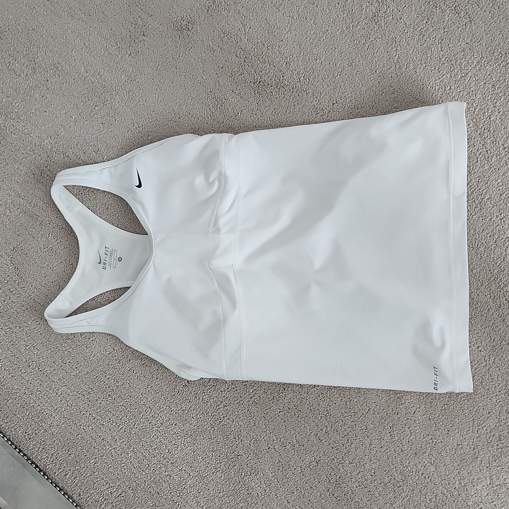 Nike Racerback Tank Top! - Picture 1 of 3